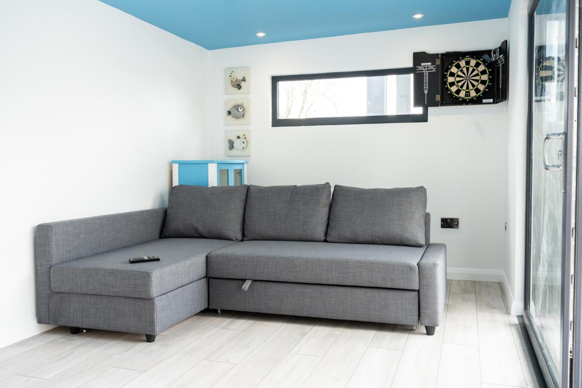Villa Escape Ordinary At Lily'S Pad Enniskillen Exterior foto