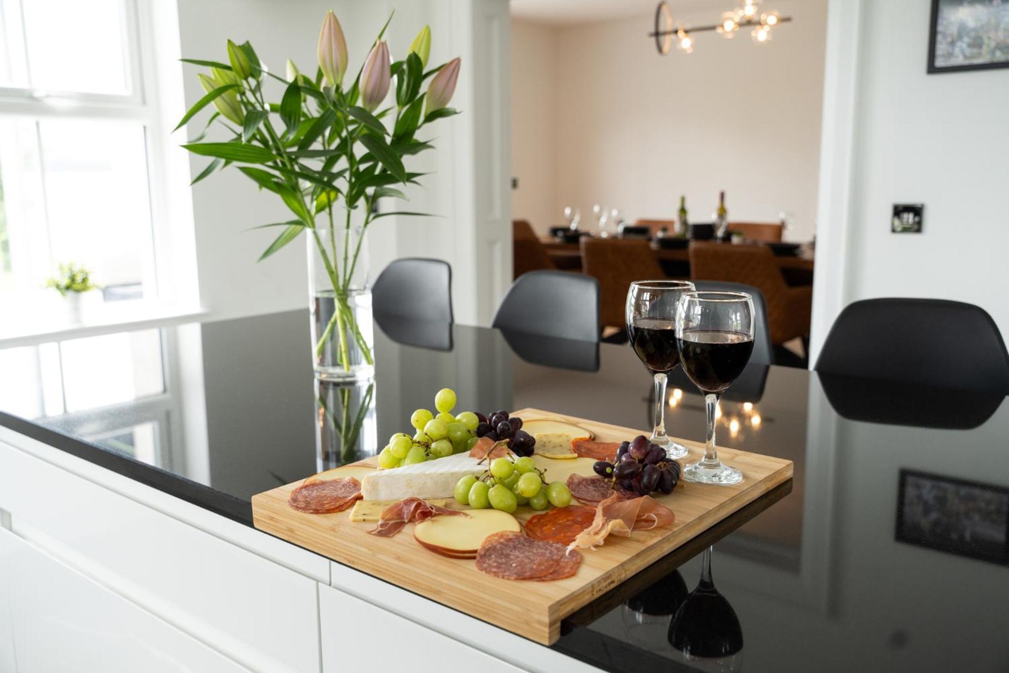 Villa Escape Ordinary At Lily'S Pad Enniskillen Exterior foto