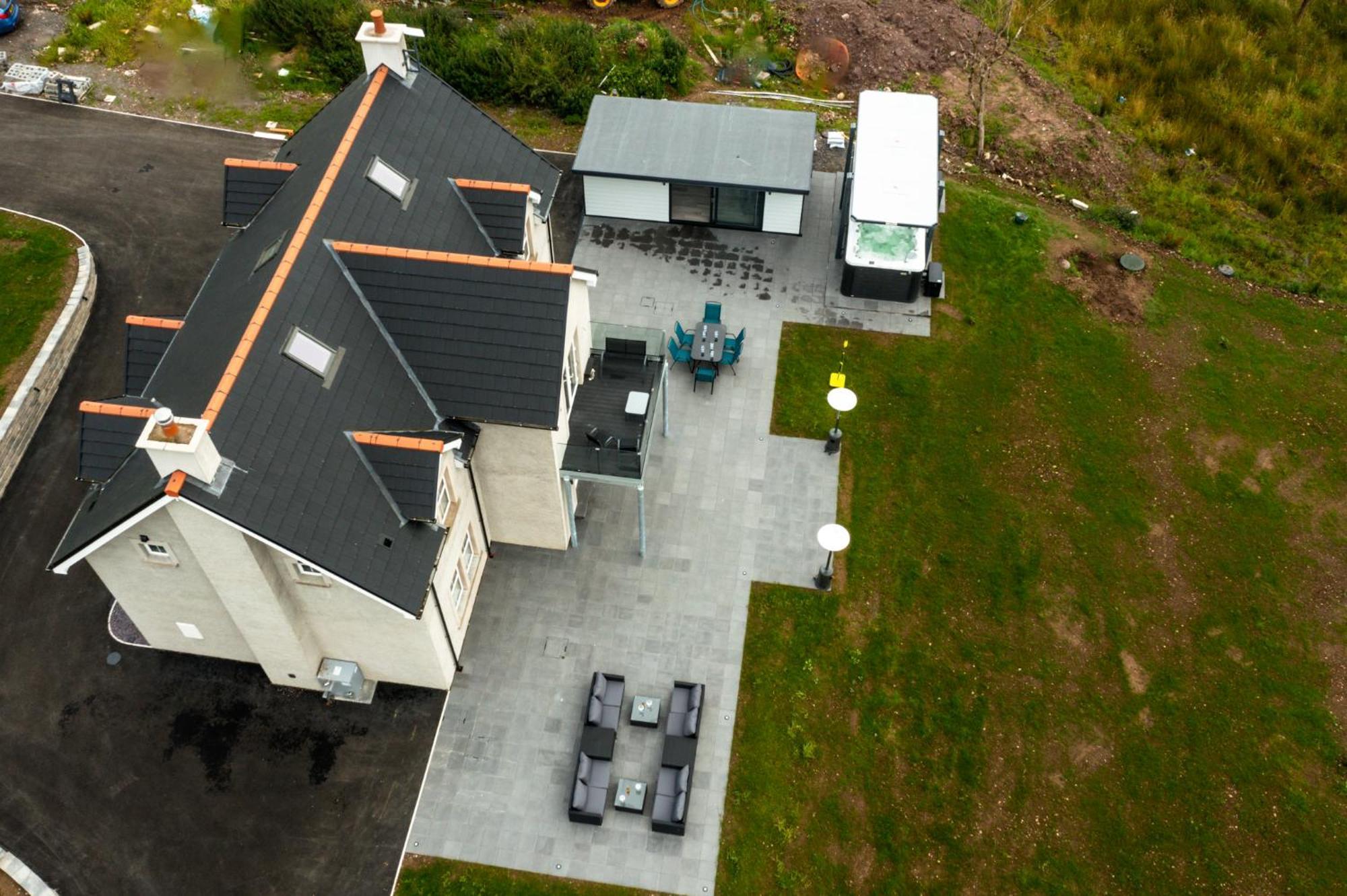 Villa Escape Ordinary At Lily'S Pad Enniskillen Exterior foto